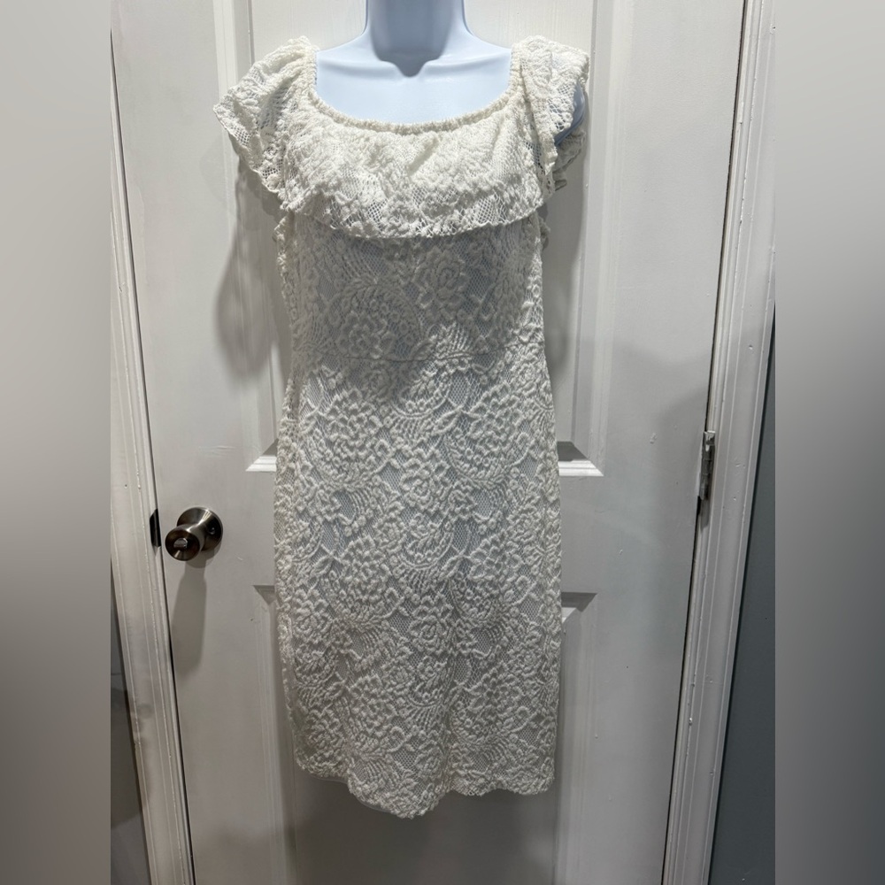 I ❤️ Ronson Lace Dress